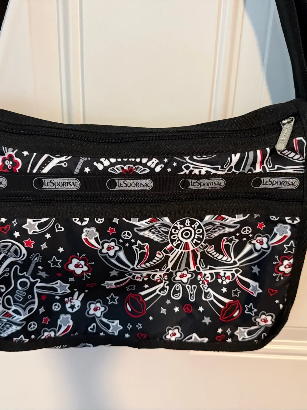 Lesportsac deluxe every day Black zip Bag with Red & White Graphic Print
